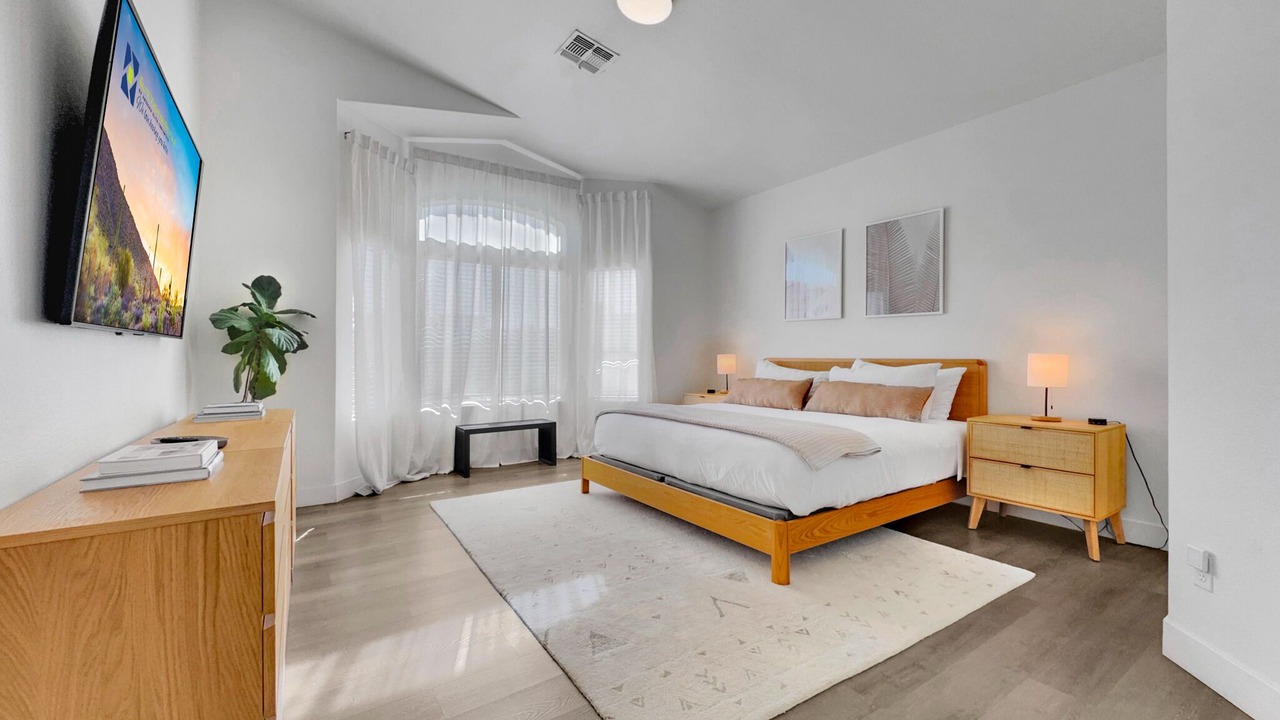 Photo of Bedroom in Sunland Village