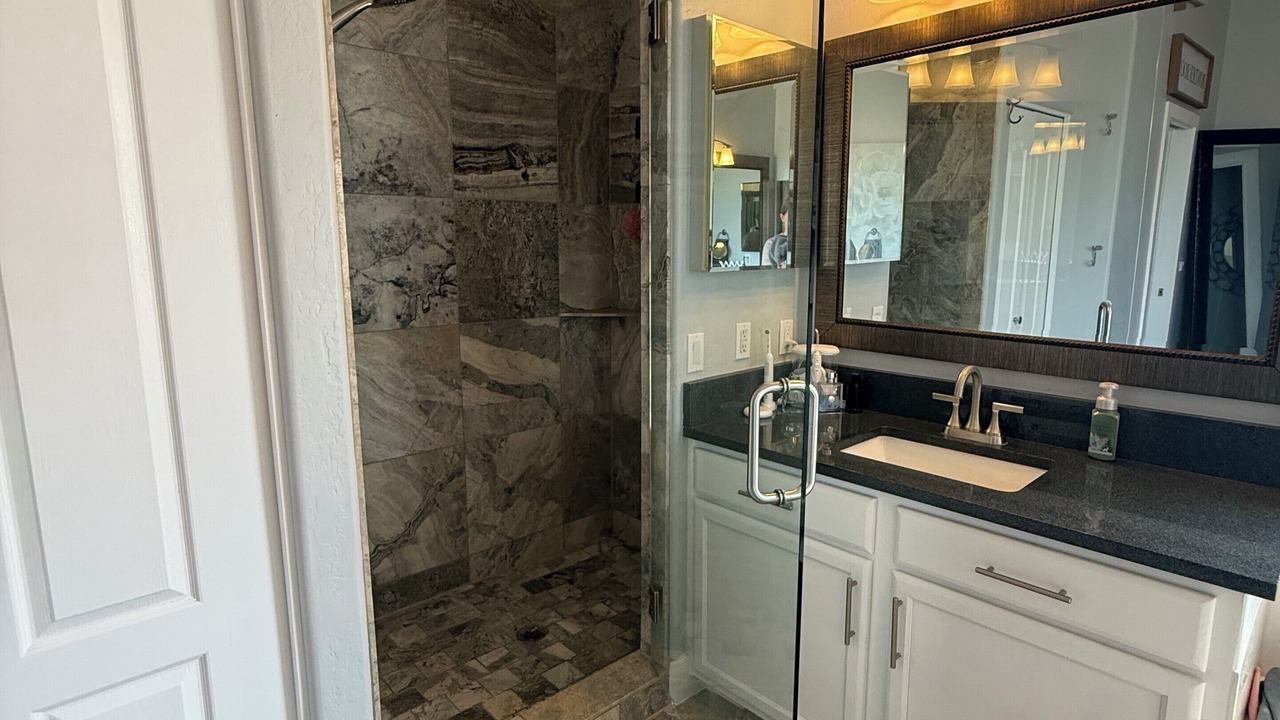 Photo of Bathroom in County Island