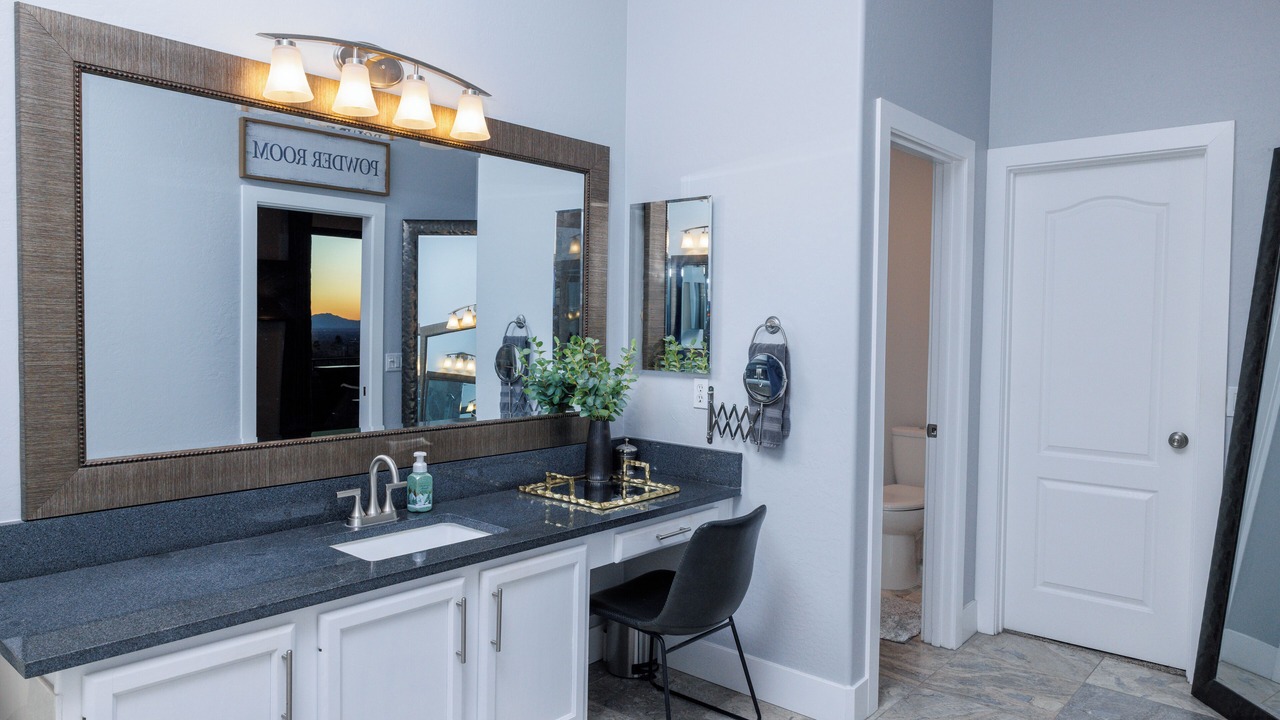 Photo of Bathroom in County Island