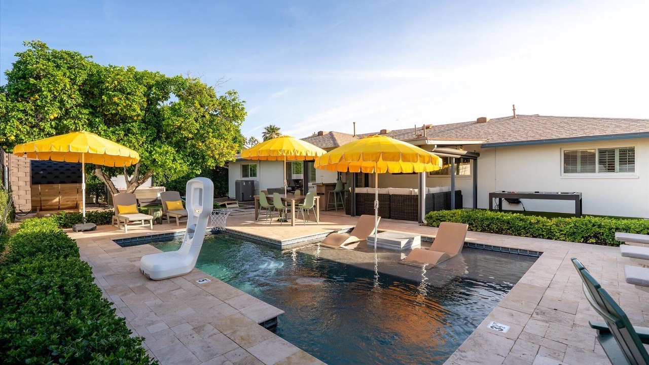 Photo of Outdoor in Village Grove