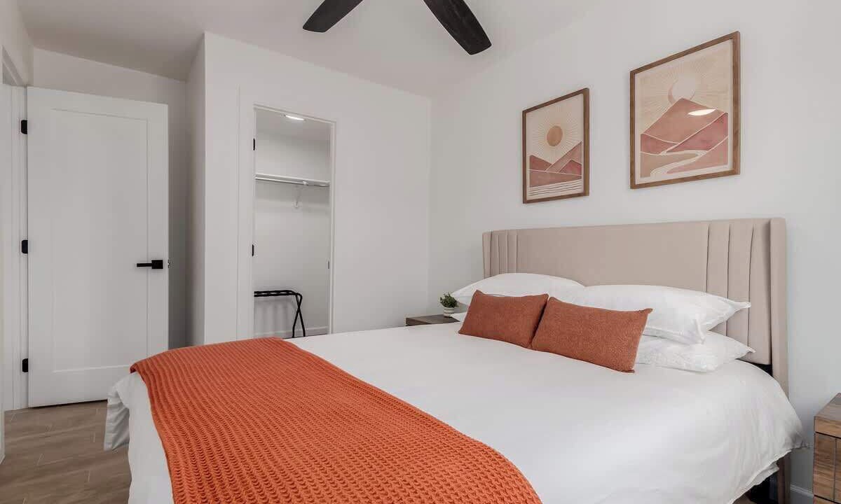 Photo of Bedroom in Peter Howell