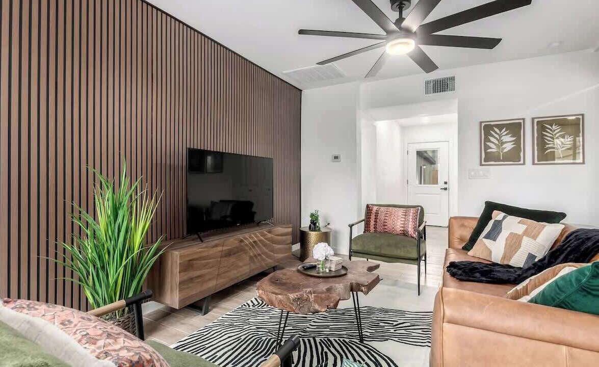 Photo of Livingroom in Peter Howell