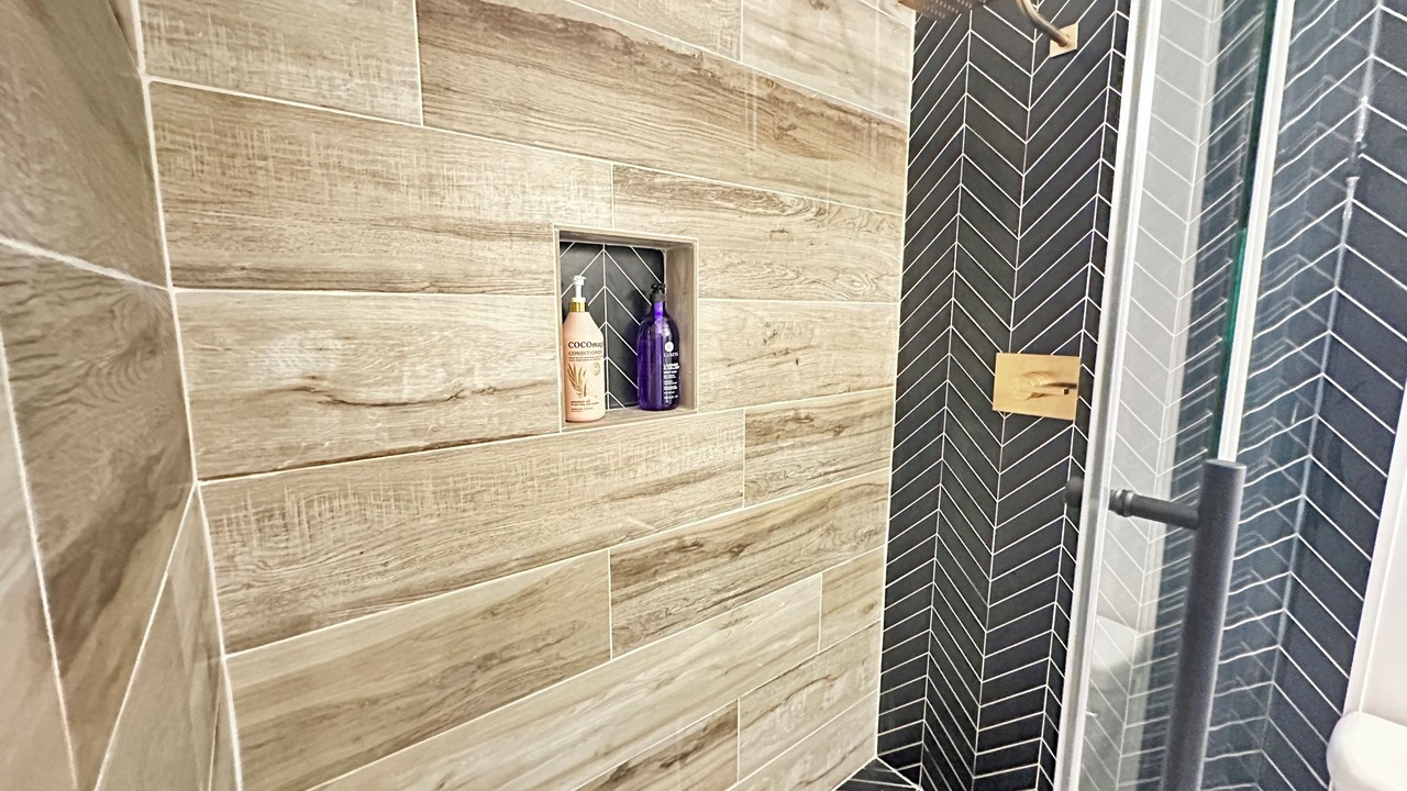 Photo of Bathroom in Val Vista Lakes