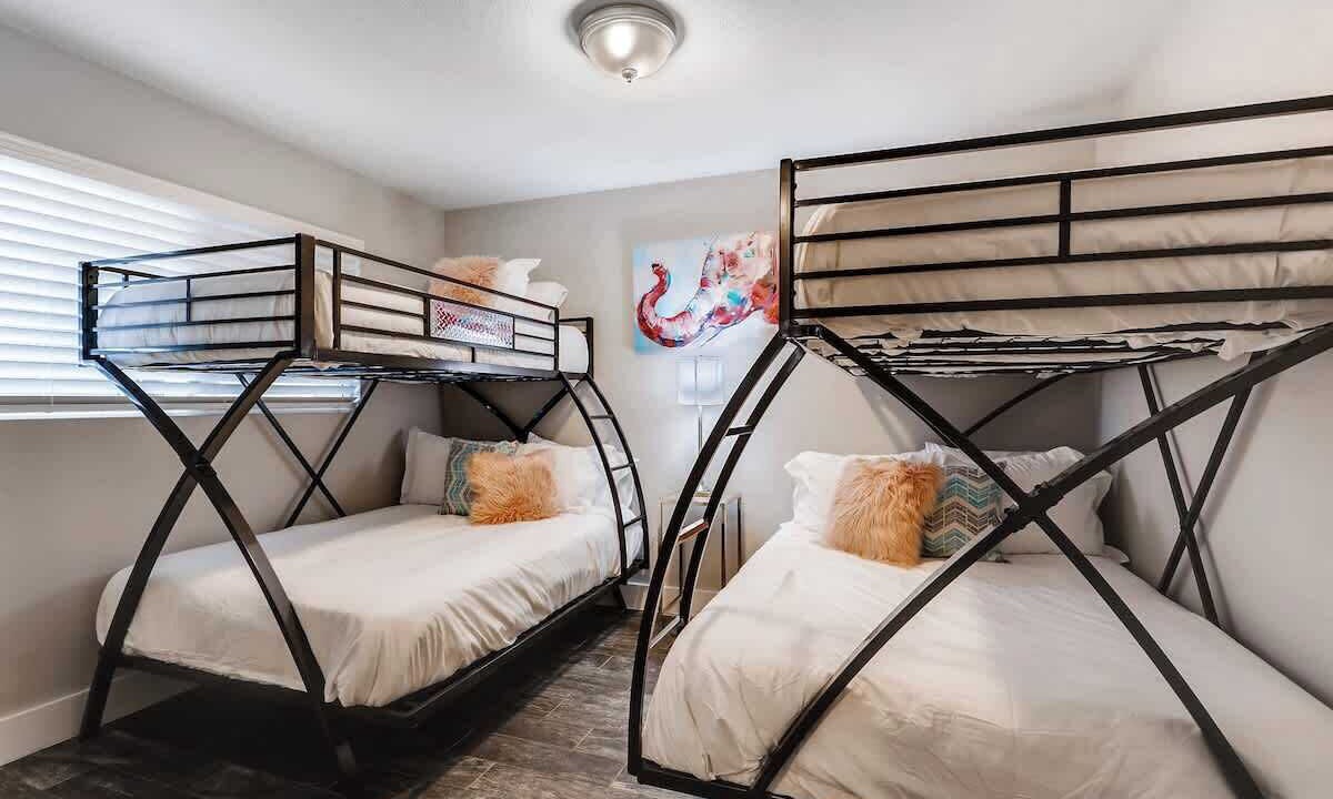 Photo of Bedroom in Scottsdale Estates Nine
