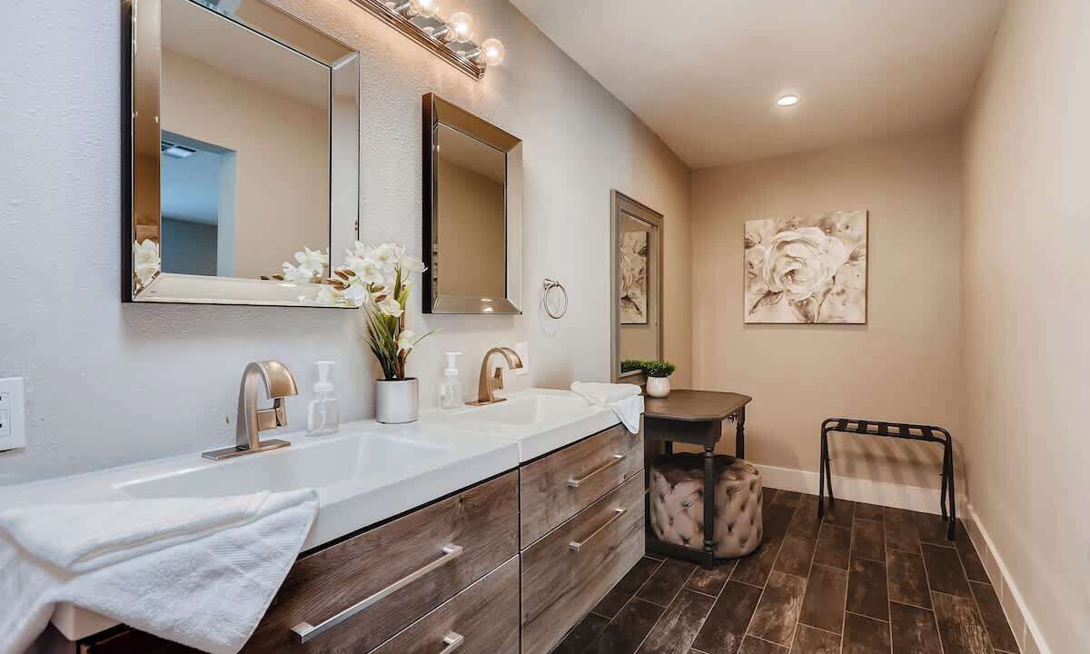 Photo of Bathroom in Scottsdale Estates Nine