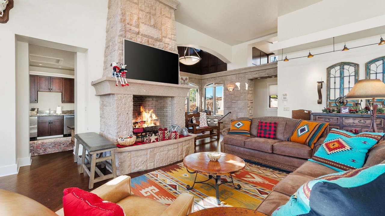 Photo of Livingroom in Forest Trails