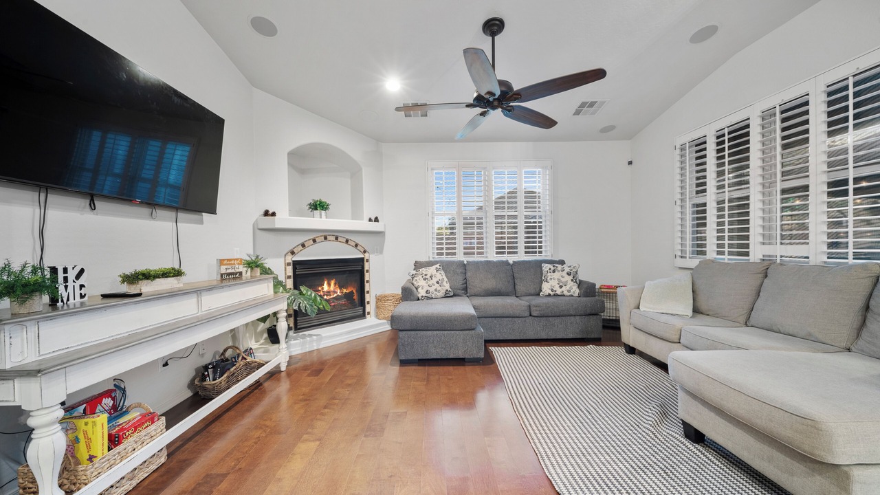 Photo of Livingroom in Surprise Farms