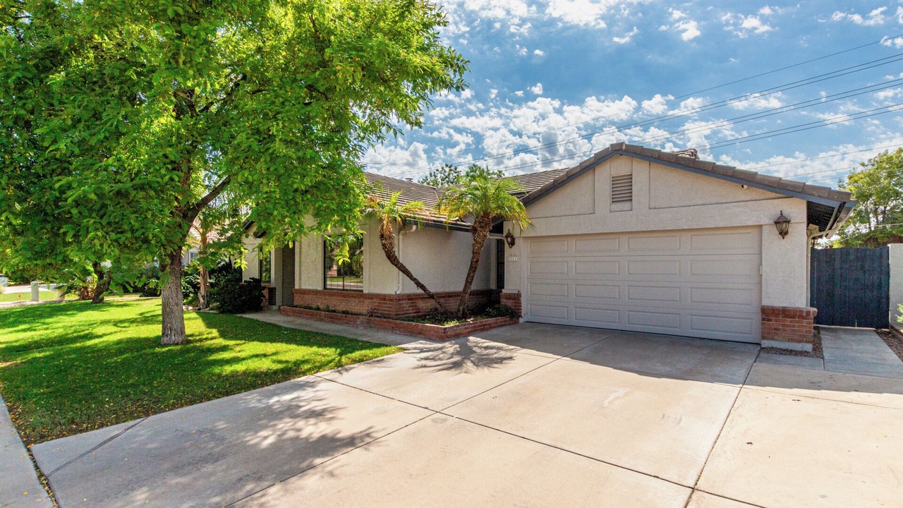 Photo of Outdoor in Val Vista Lakes