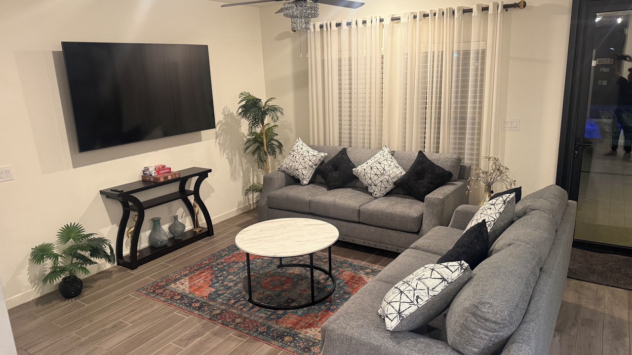 Photo of Livingroom in Maricopa