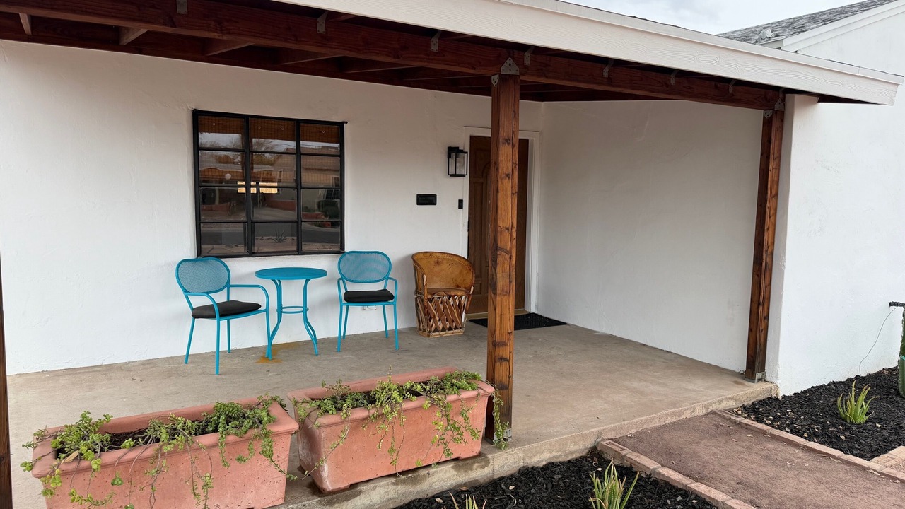 Photo of Patio Balcony in Woodlawn Park