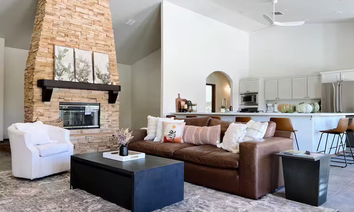 Photo of Livingroom in Fortuna Foothills