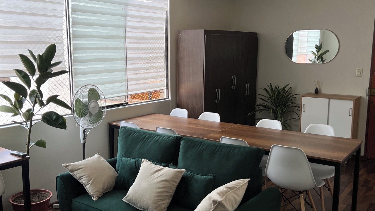 Photo of Livingroom in Sector 1