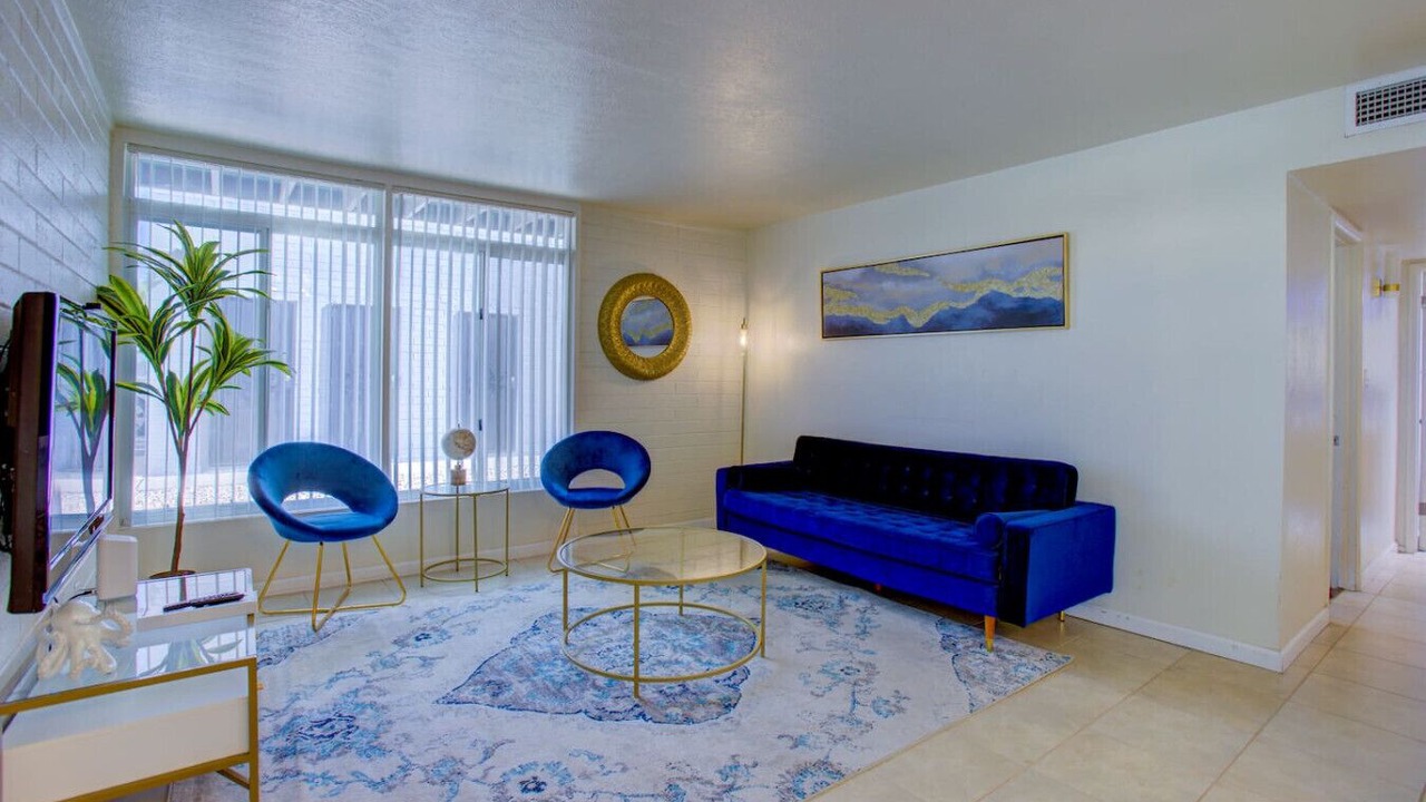 Photo of Livingroom in Camelback East