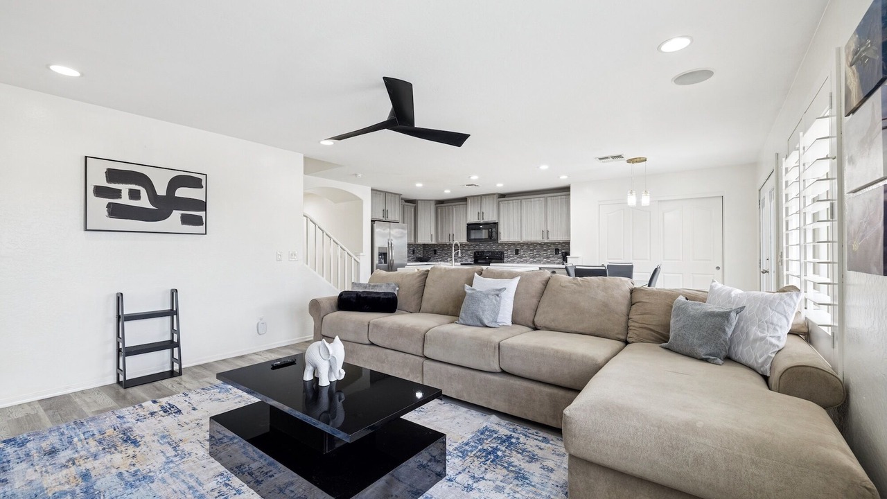 Photo of Livingroom in Laredo Ranch