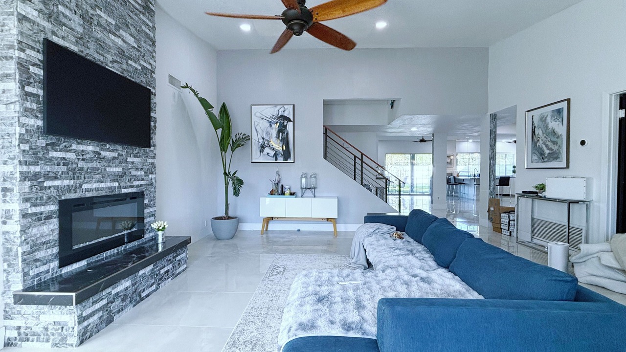 Photo of Livingroom in La Paz At Desert Springs