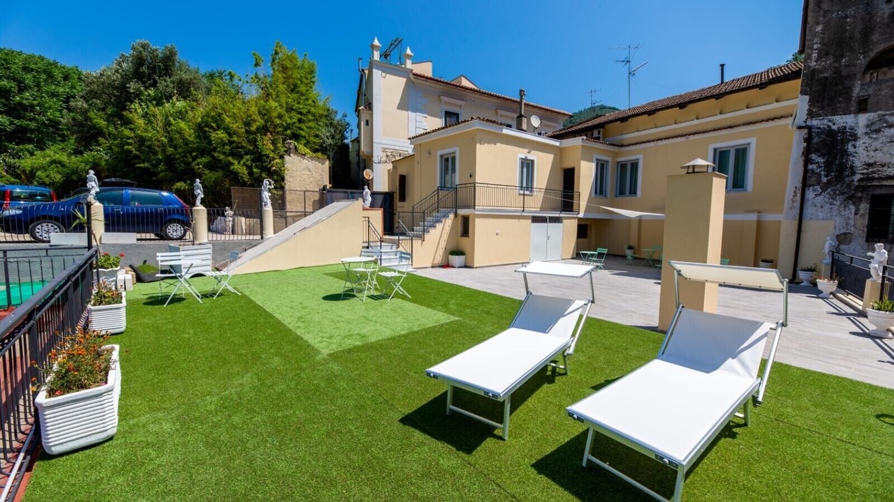 Photo of Patio Balcony in Marini