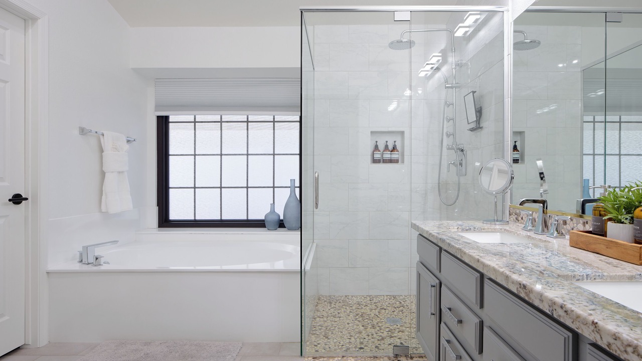 Photo of Bathroom in Mountainview Ranch