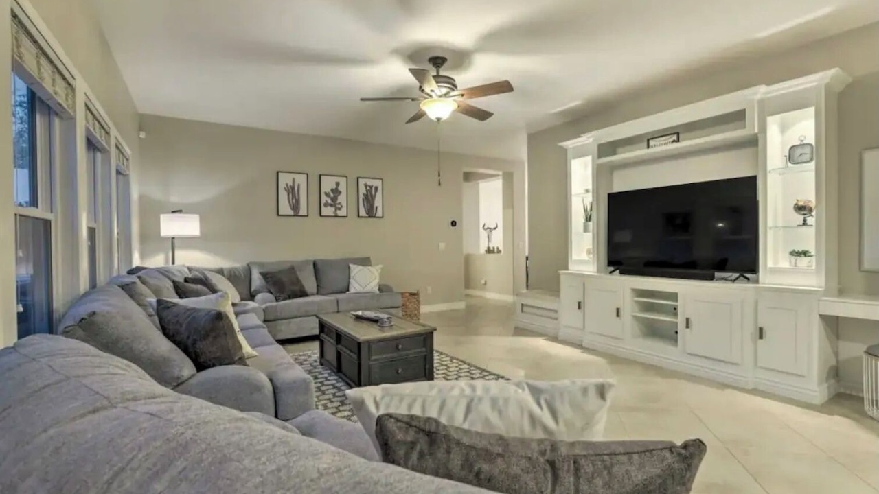 Photo of Livingroom in Gilbert