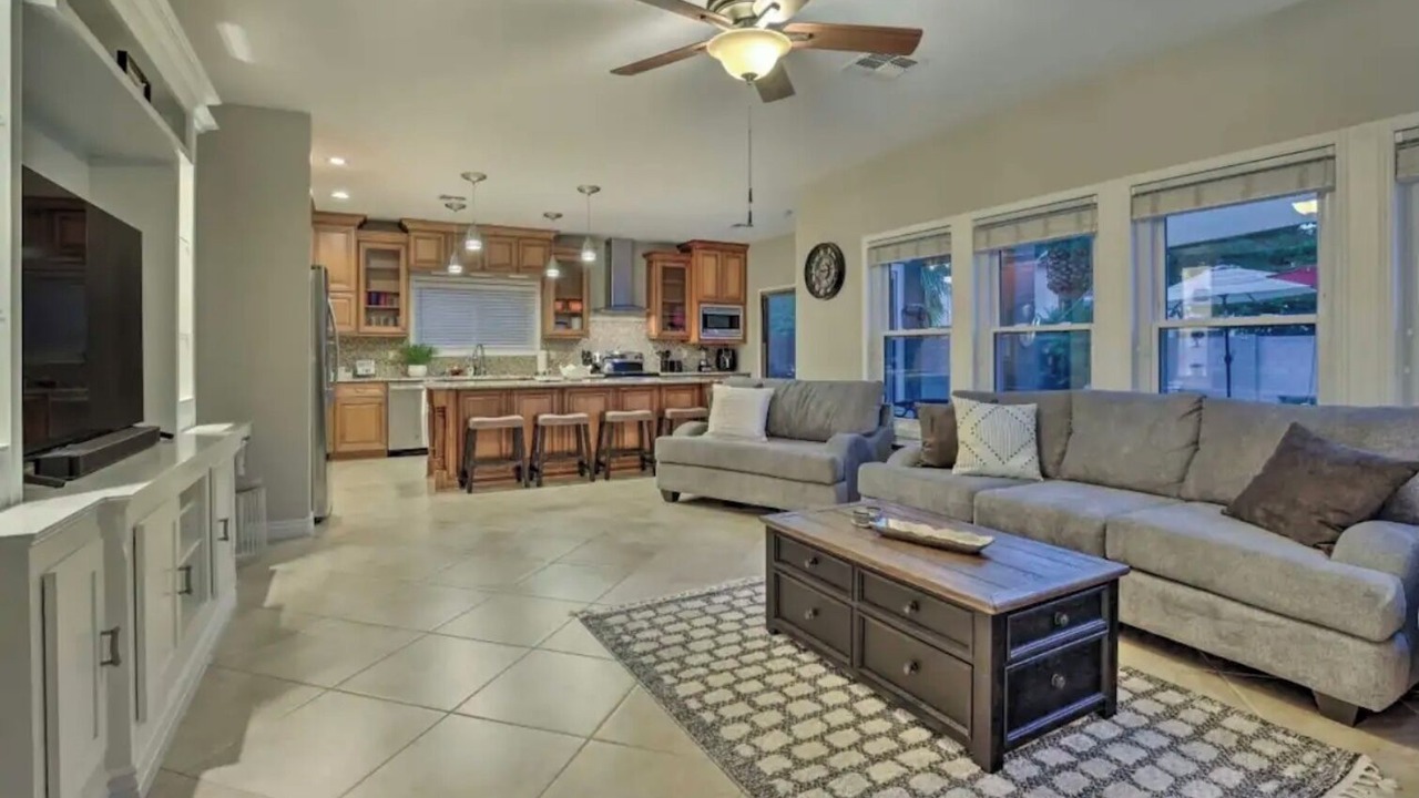 Photo of Livingroom in Gilbert