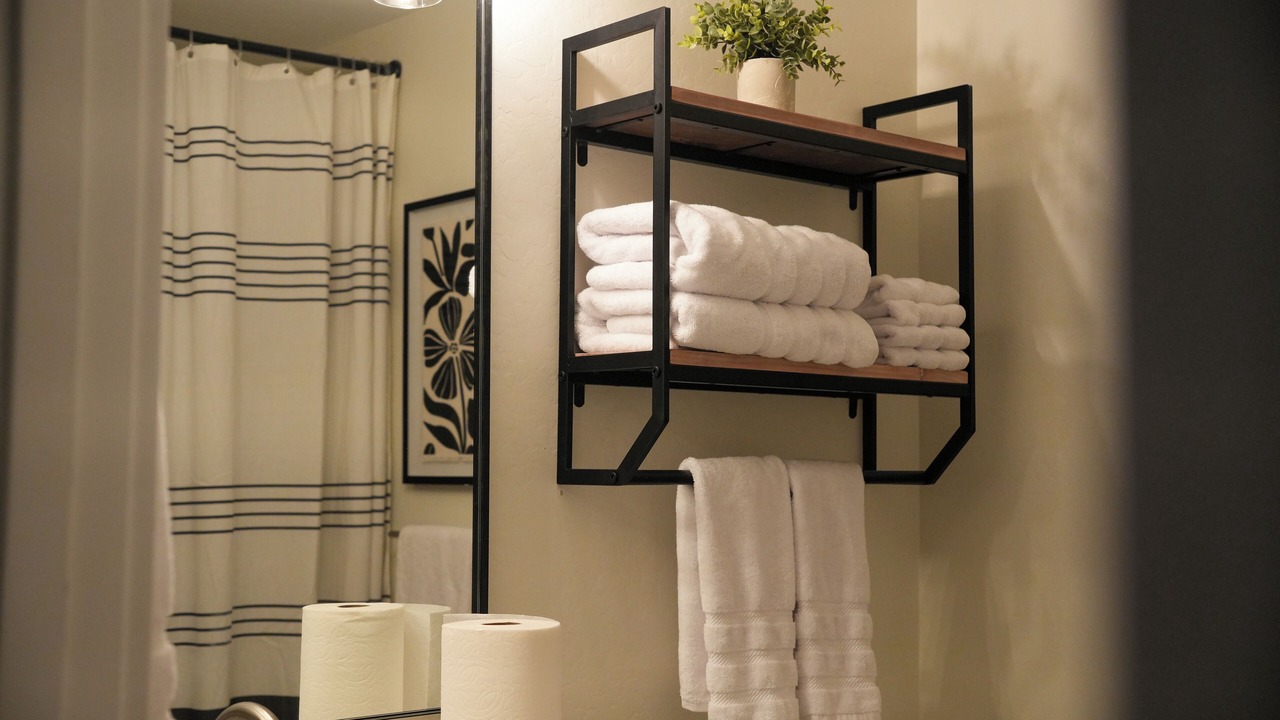 Photo of Bathroom in Greenfield Lakes