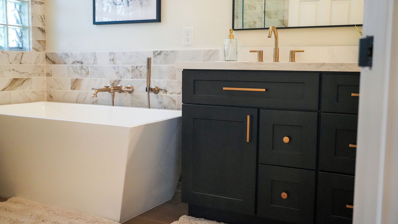 Photo of Bathroom in Greenfield Lakes