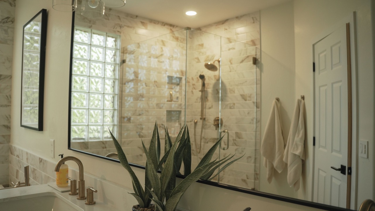 Photo of Bathroom in Greenfield Lakes