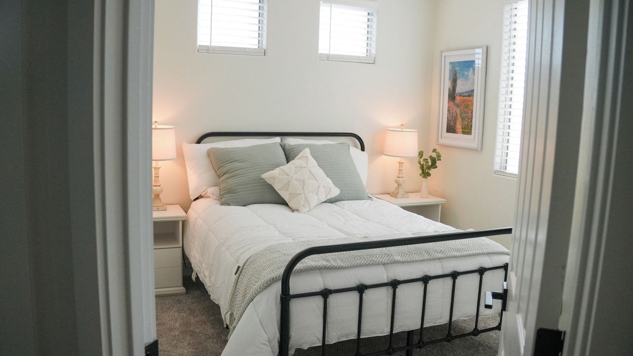 Photo of Bedroom in Greenfield Lakes