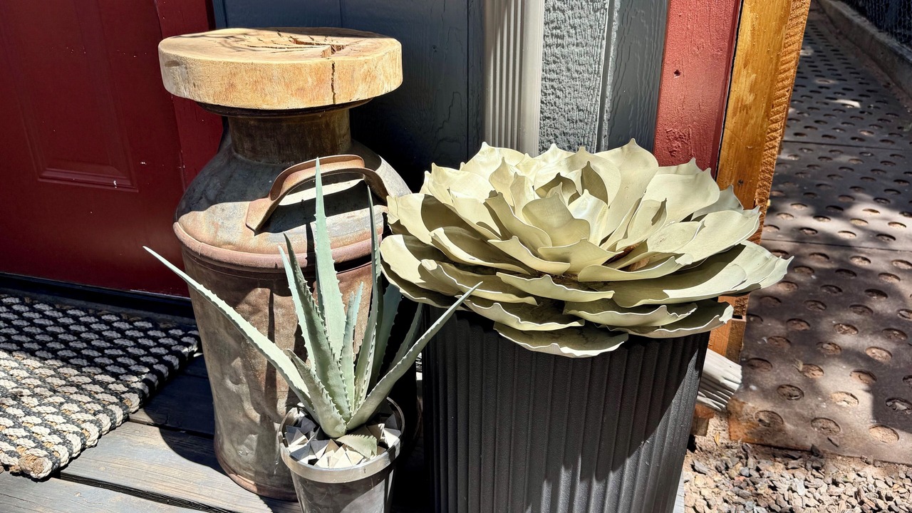 Photo of Outdoor in Page