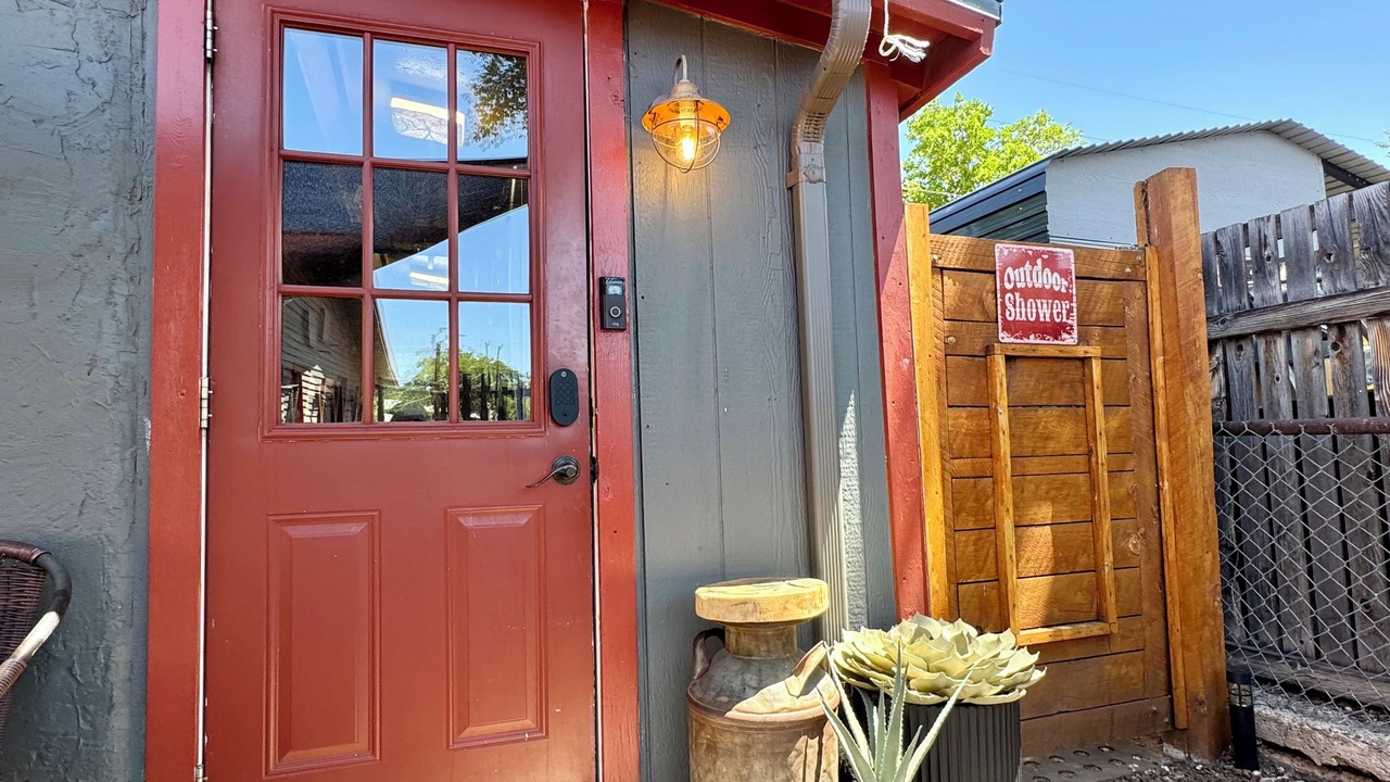 Photo of Outdoor in Page