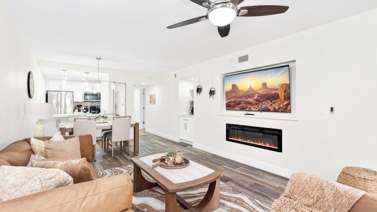 Photo of Livingroom in South Scottsdale