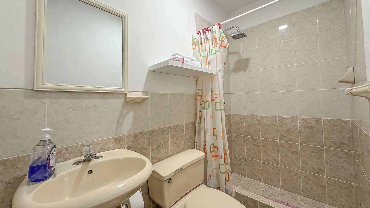 Photo of Bathroom in Urbanizacion California