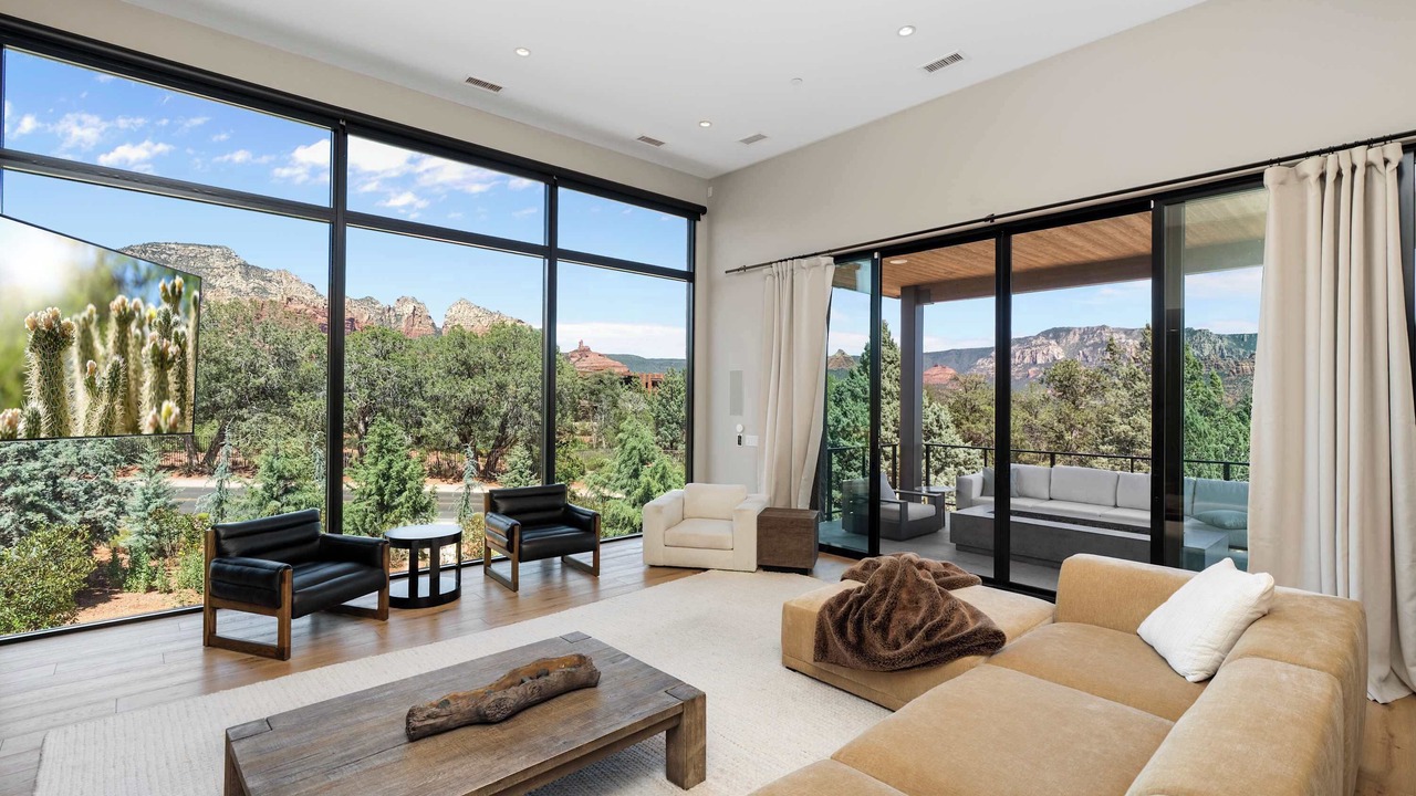 Photo of Livingroom in West Sedona