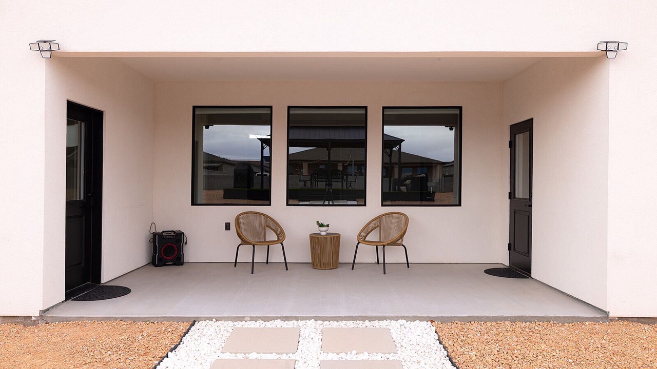 Photo of Outdoor in Page