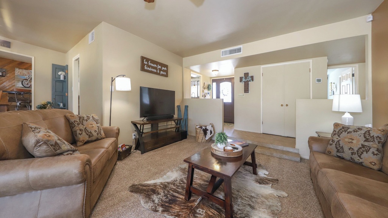 Photo of Livingroom in Tucson