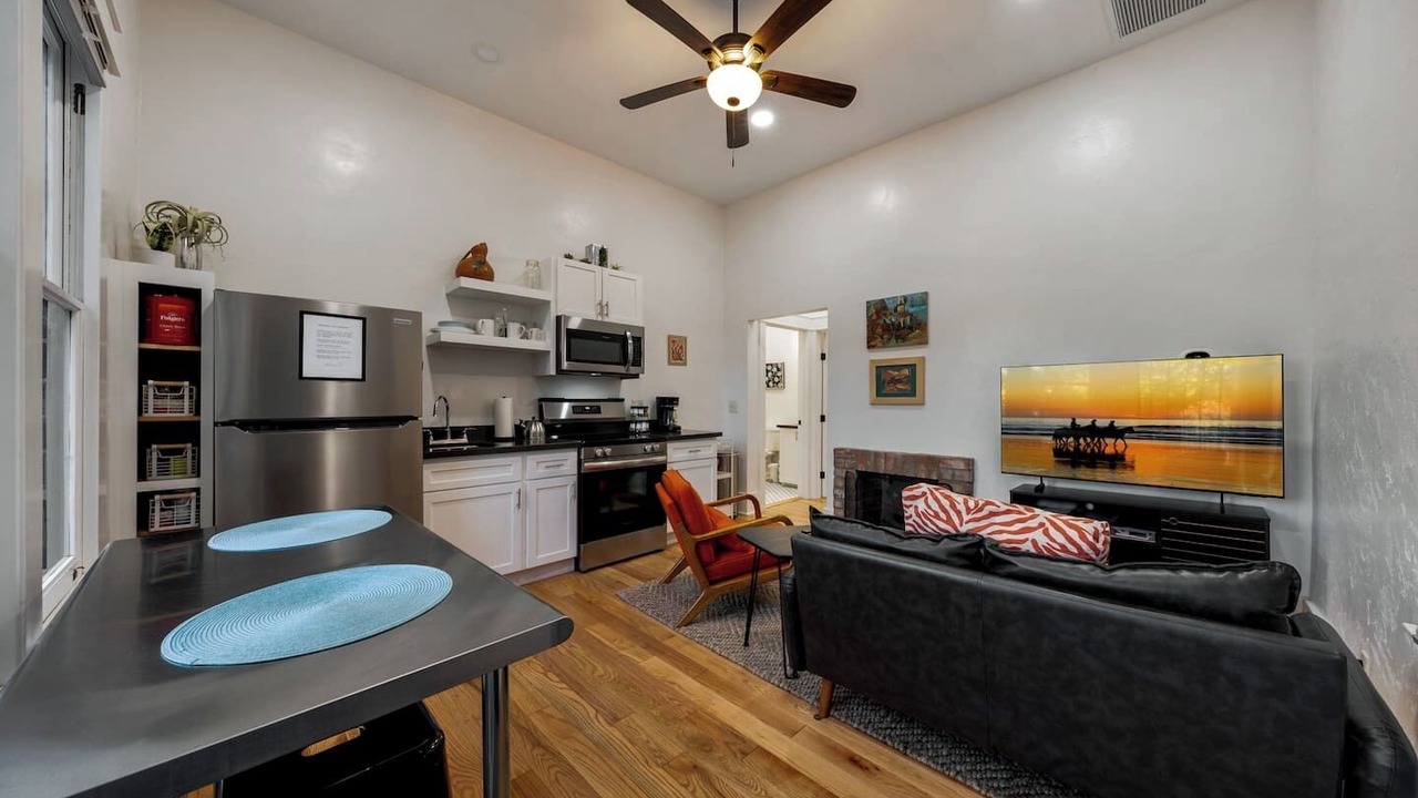 Photo of Livingroom in Iron Horse