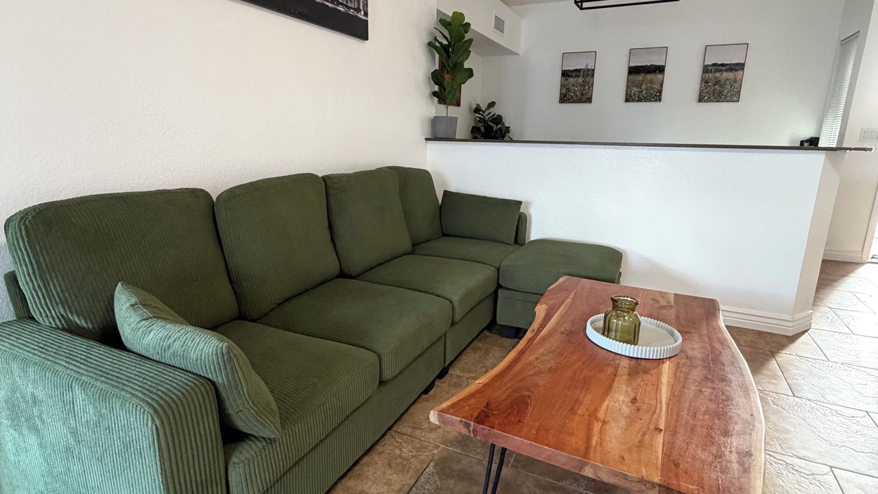 Photo of Livingroom in Woodridge