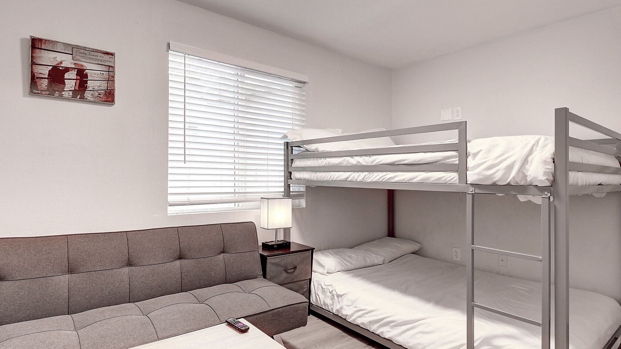Photo of Bedroom in Parque Vista Estates