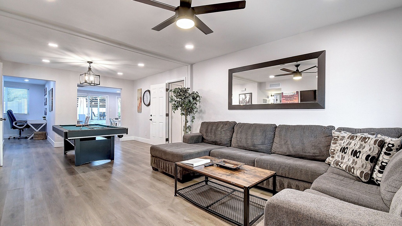 Photo of Livingroom in Parque Vista Estates