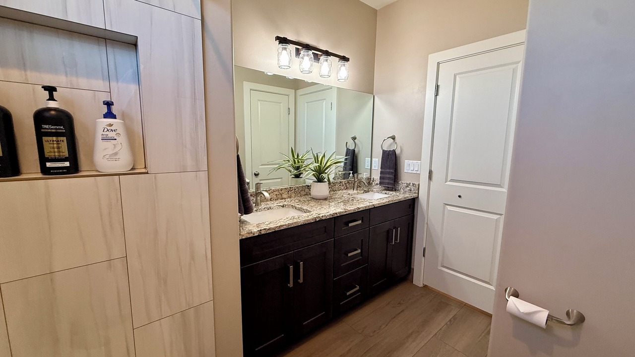 Photo of Bathroom in Page