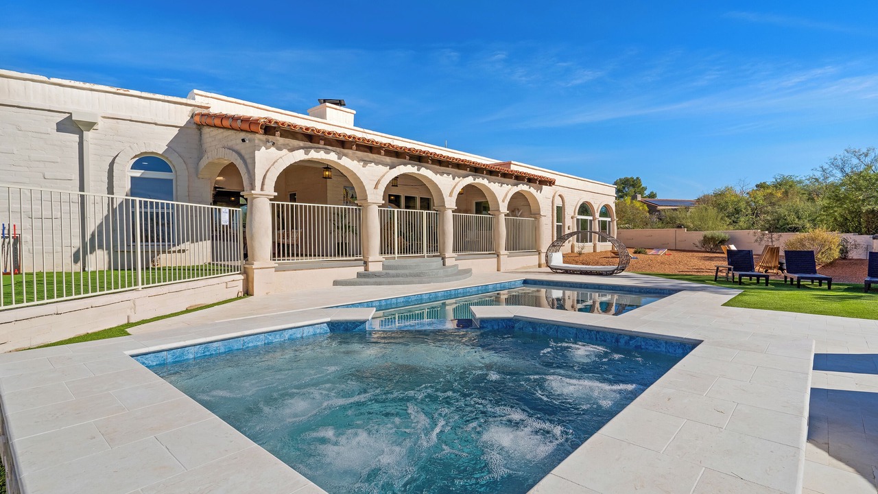 Photo of Outdoor in Skyline Bel Air Estates