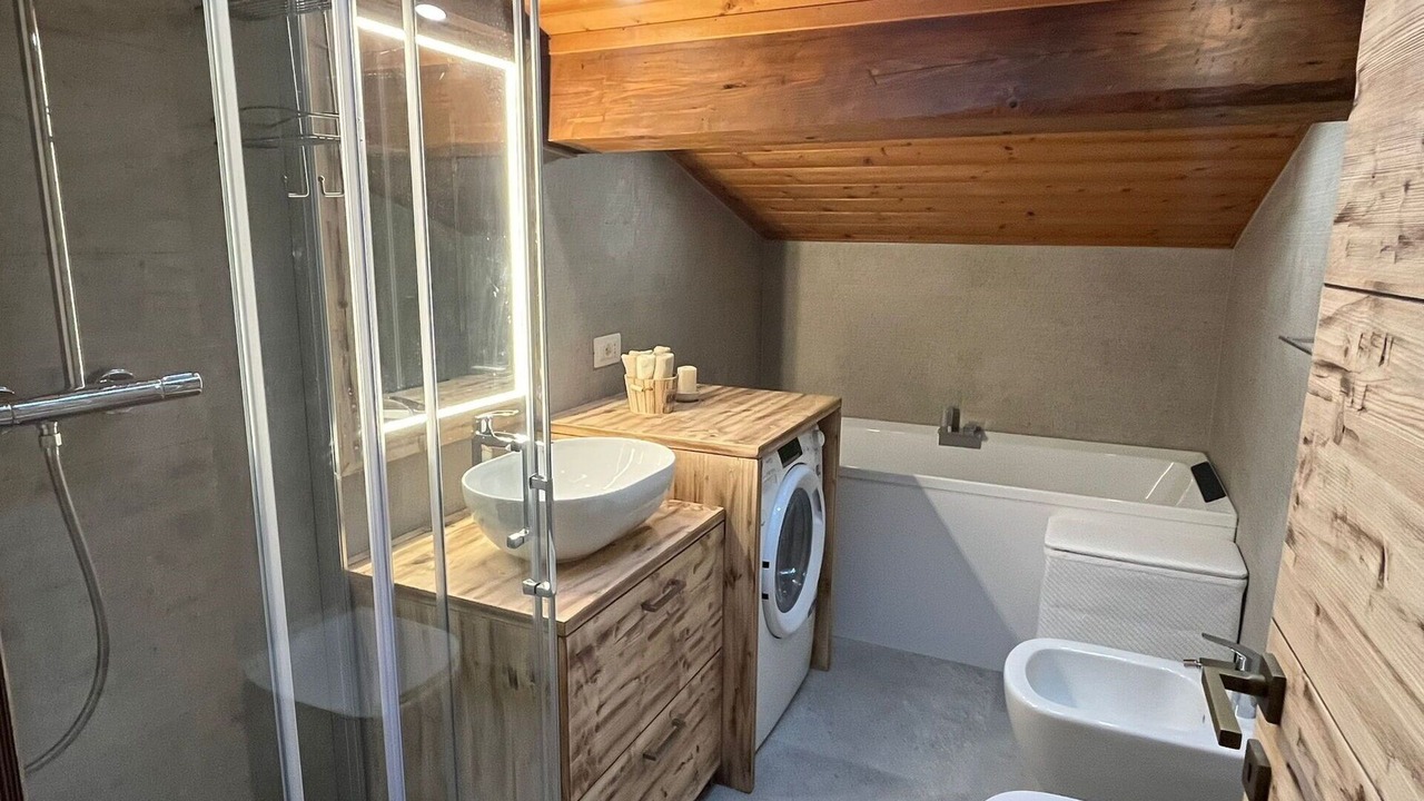 Photo of Bathroom in Carisolo