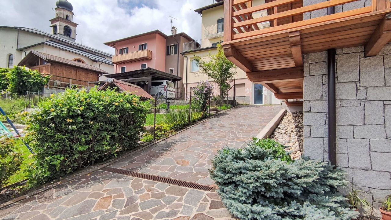 Photo of Patio Balcony in Bleggio Superiore