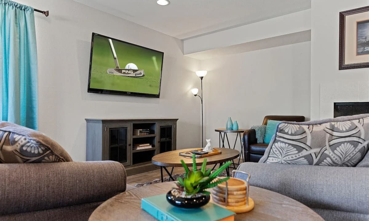 Photo of Livingroom in Trail West
