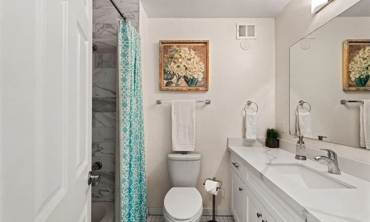 Photo of Bathroom in Trail West