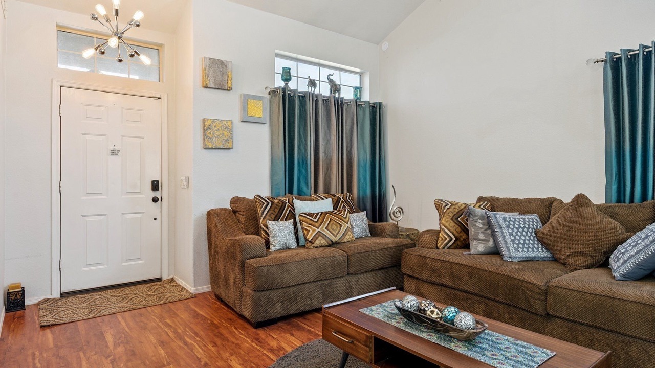 Photo of Livingroom in Chandler