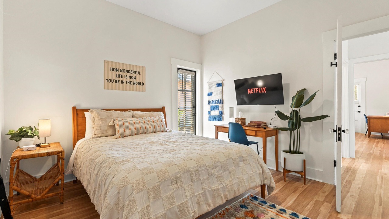 Photo of Bedroom in West University