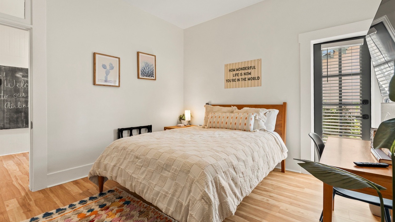 Photo of Bedroom in West University