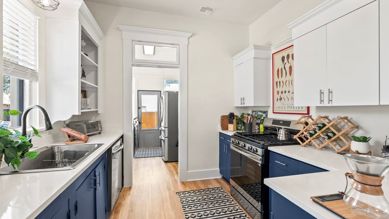 Photo of Kitchen in West University