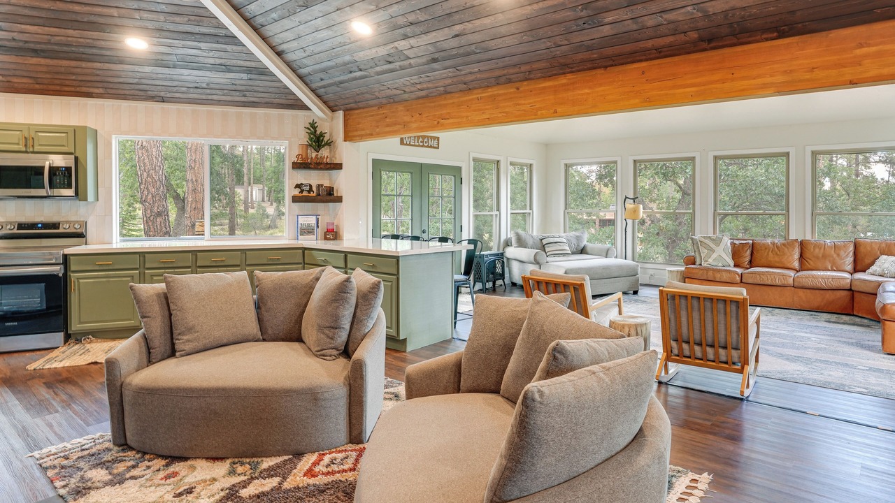 Photo of Livingroom in Iron Springs