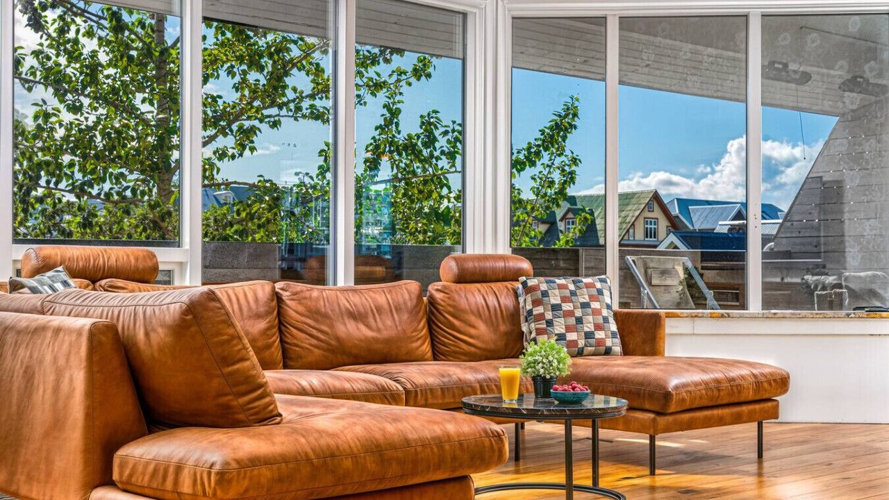 Photo of Livingroom in Downtown